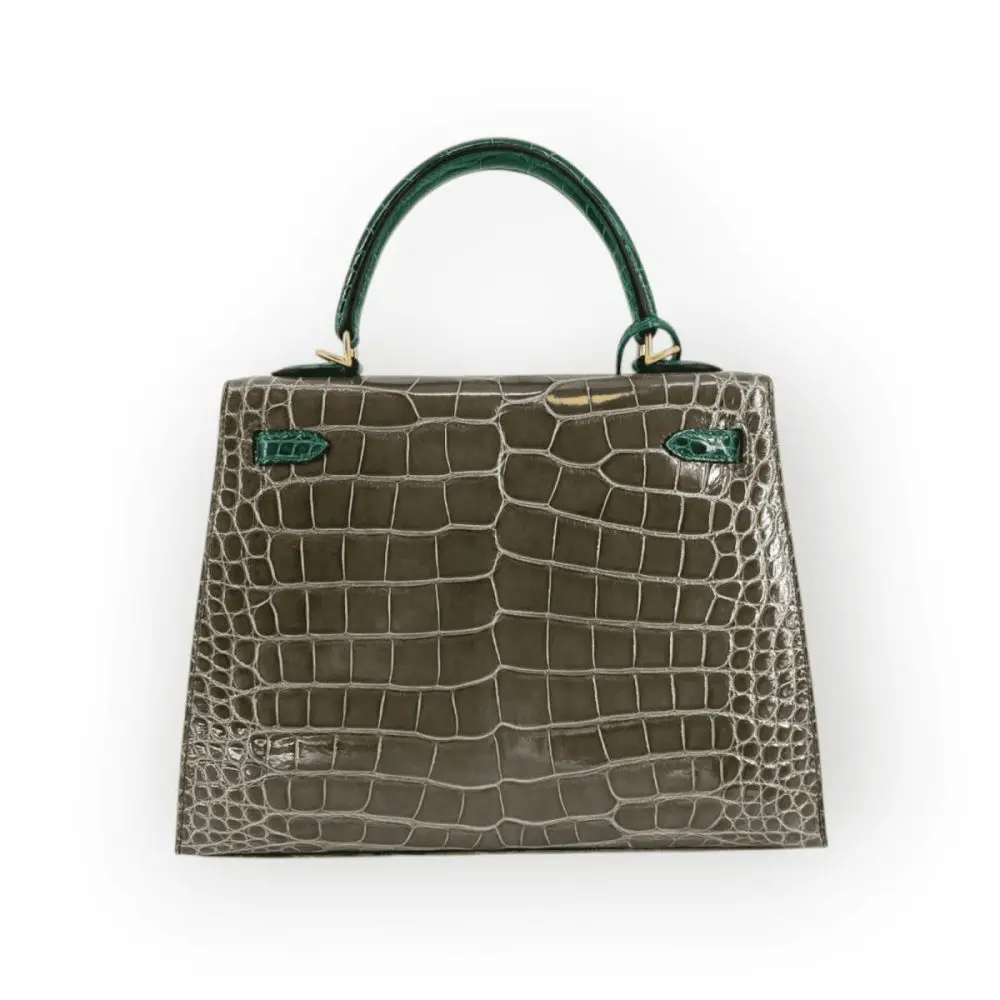 Pre-Owned Hermes Sac Kelly 28 Sellier Shiny Crocodile Gris Tourterelle / Vert Emerald With Gold Hardware - Image 4