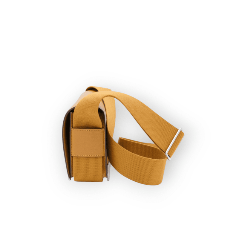 Pre-Owned Hermes Geta Caramel Chevre Mysore Leather With Palladium Hardware