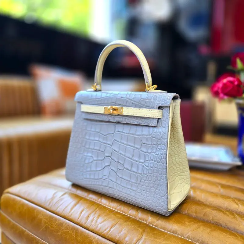 Pre-Owned Hermes Kelly 25 Gris Perle & Mimosa Alligator Leather With GHW