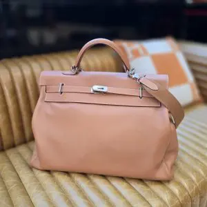 Pre-Owned Hermes Kelly Relax 50 Gold in Taurillon Novillo leather With Palladium Hardware