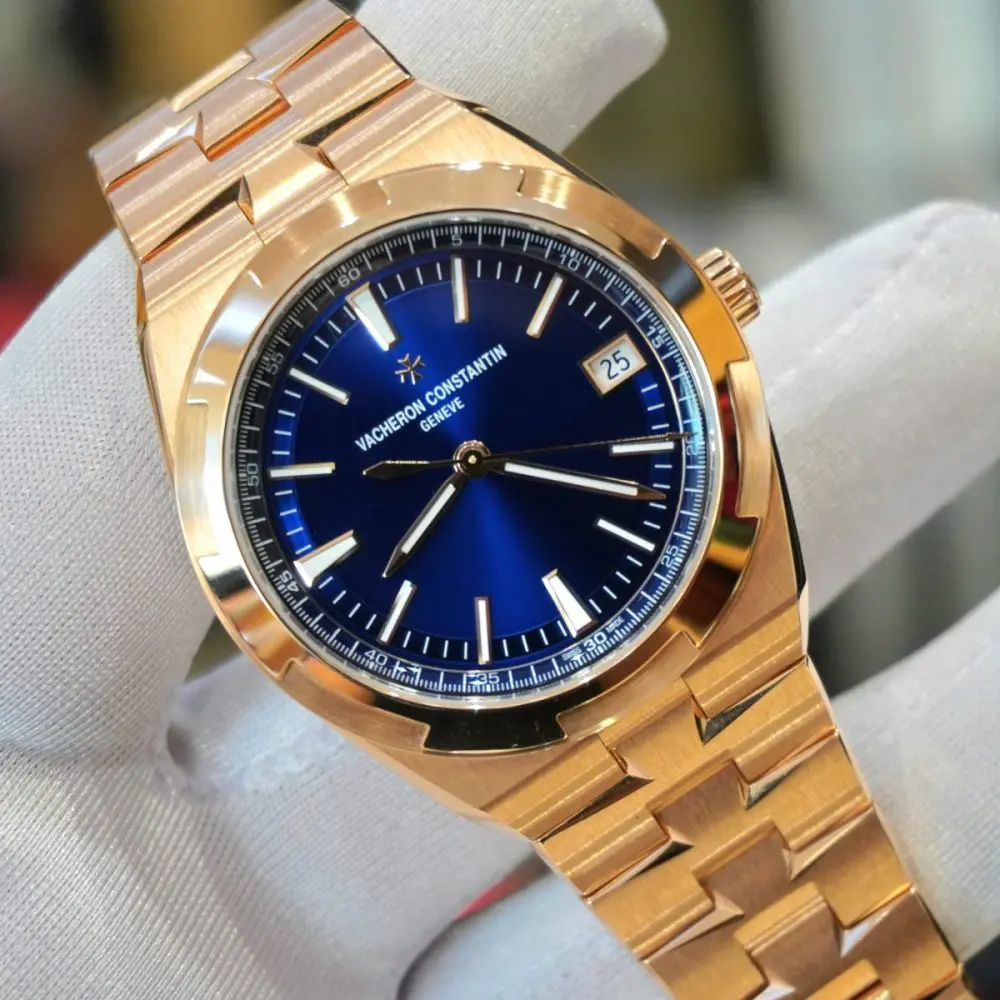 Pre-Owned Vacheron Constantin Overseas Self-Winding Blue Dial Stainless Rose Gold Men's Watch 4520V210R-B705
