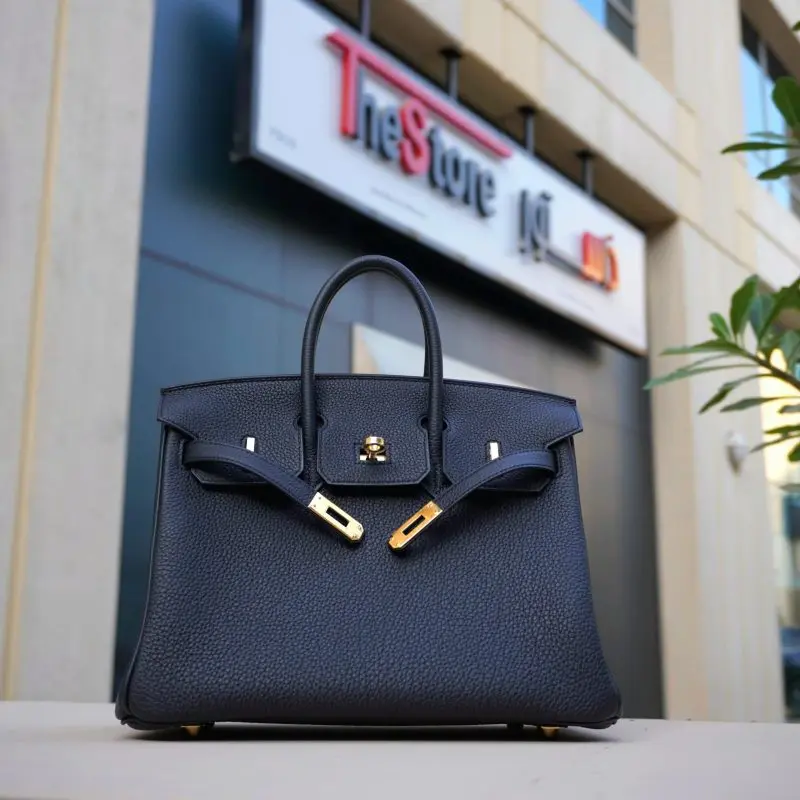 Pre- Owned Hermes Birkin 25 Veau Togo Noir leather GHW