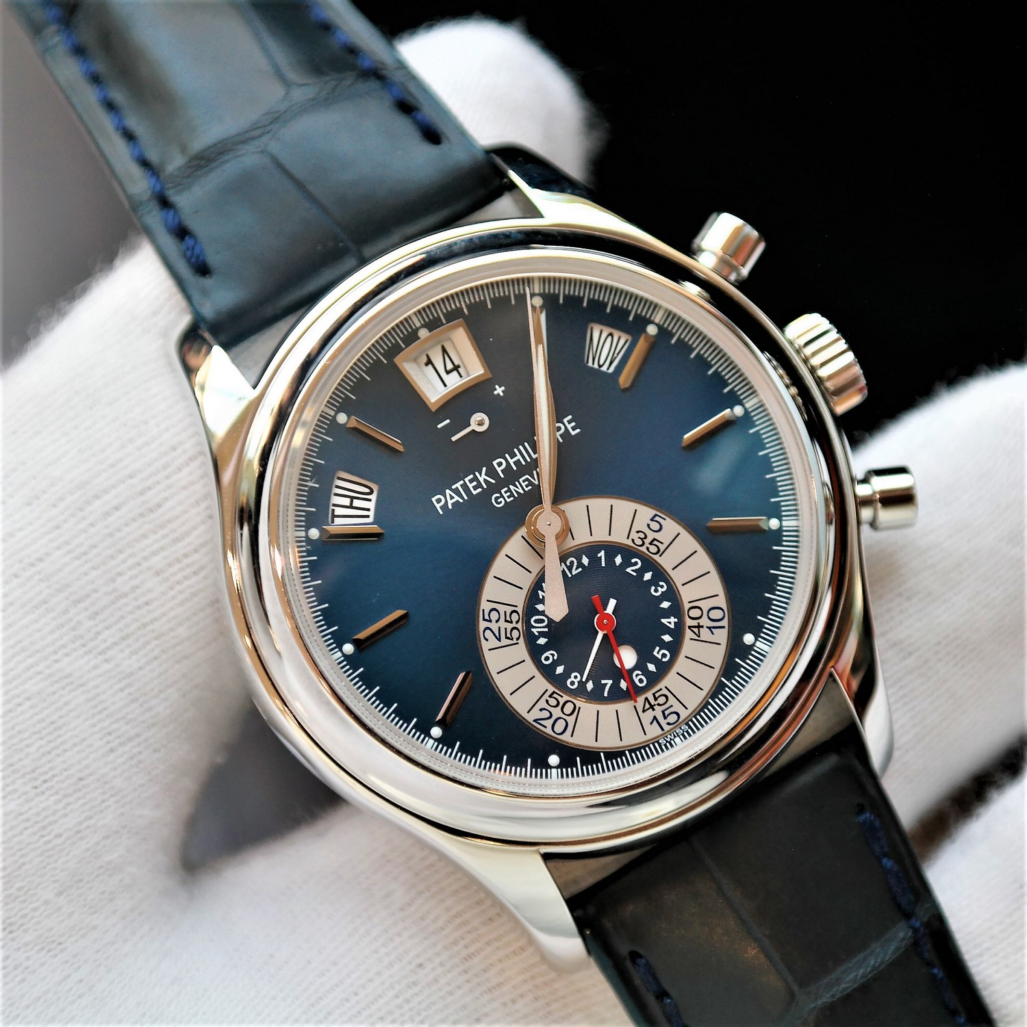 Patek Philippe Complications 5960P-015 Blue Dial 40.5mm Platinum Blue Leather Straps Men's Watch